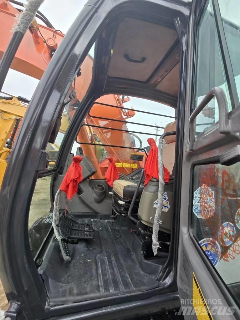 Hitachi ZX 135 US Crawler Excavators