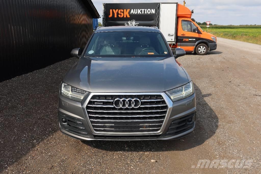 Audi Q7 Automobiles / SUVS