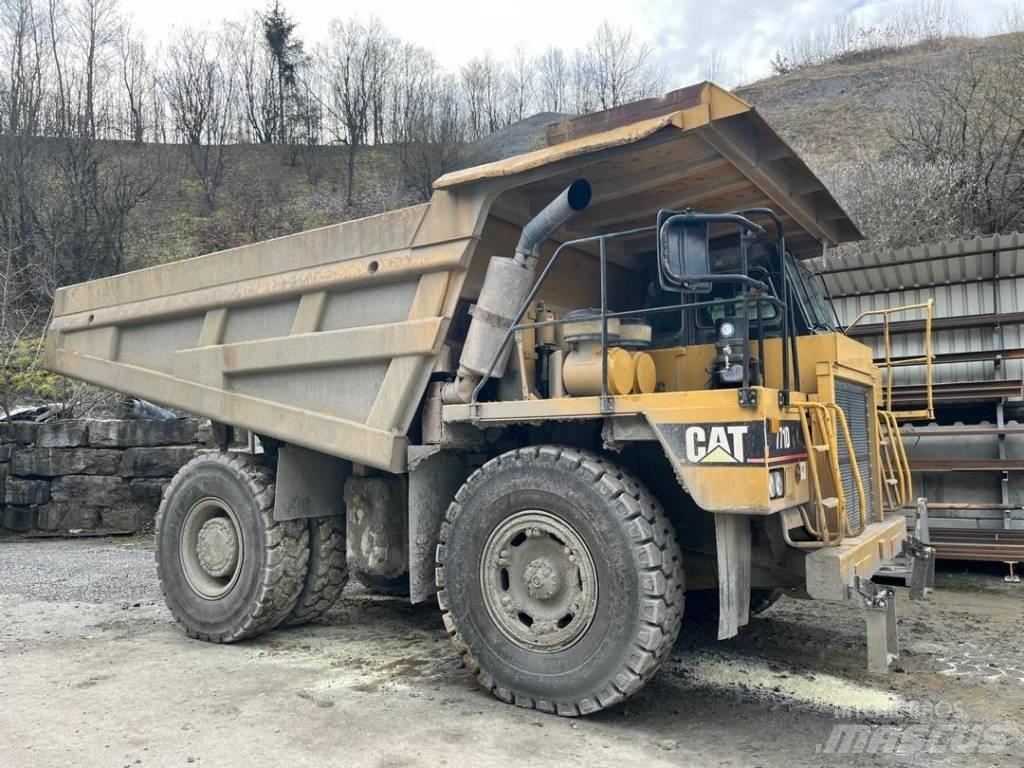 CAT 771D Rigid dump trucks