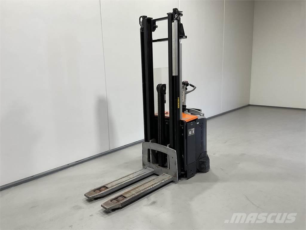 Rocla SP12ACI Self Propelled Stackers