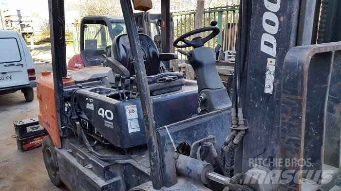 Doosan D40 SC-5 Diesel Forklifts