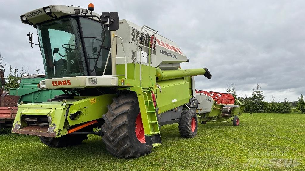 CLAAS Medion 310 Combine Harvesters
