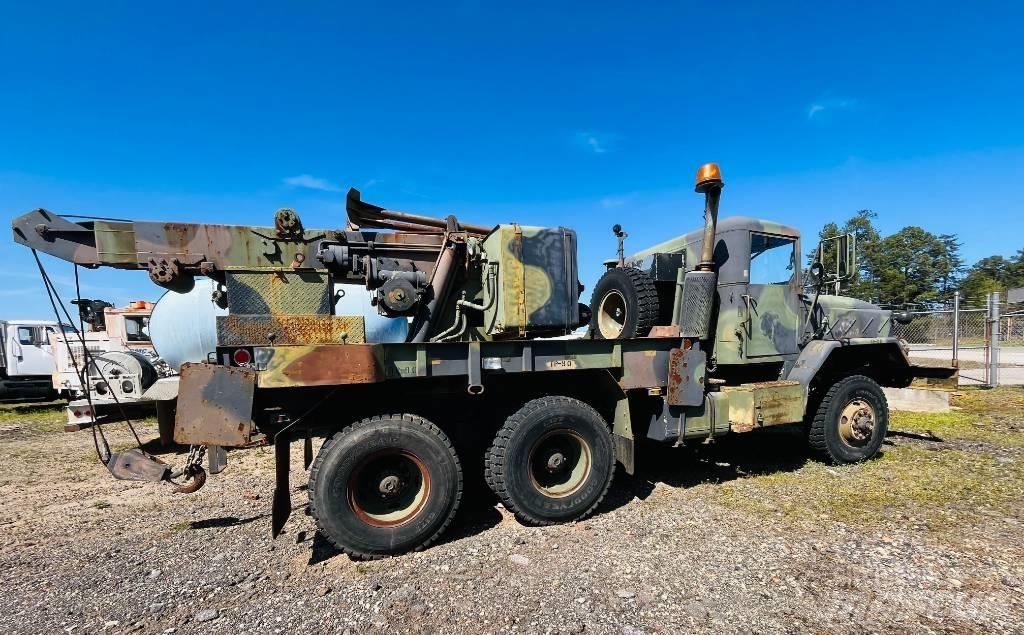 AM General M936 Tow Trucks / Wreckers