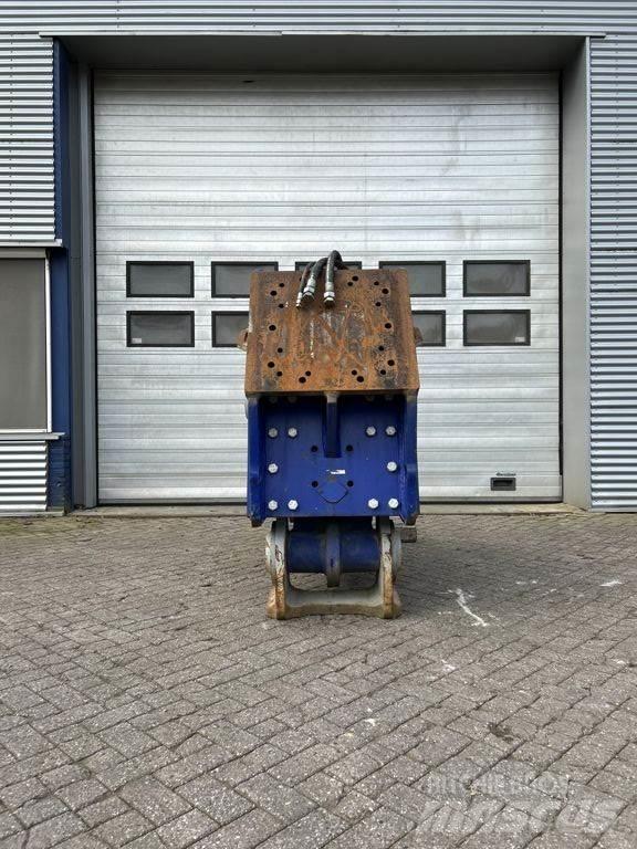 Xcentric XR30 Other