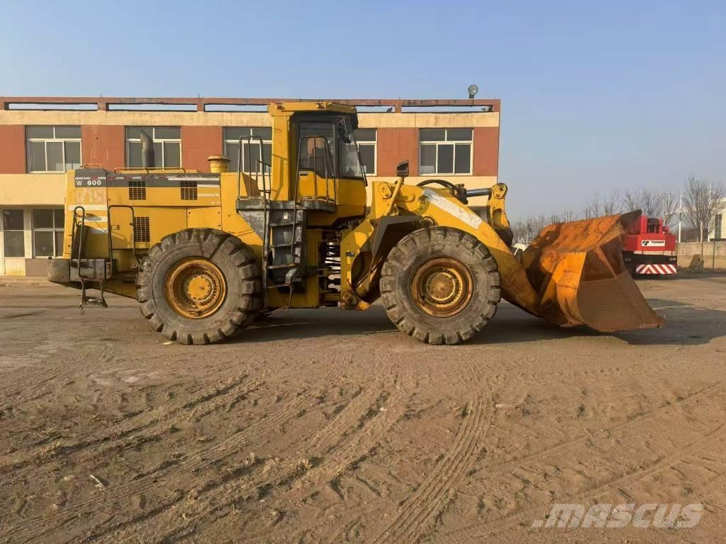 Komatsu WA 600-3 Wheel Loaders