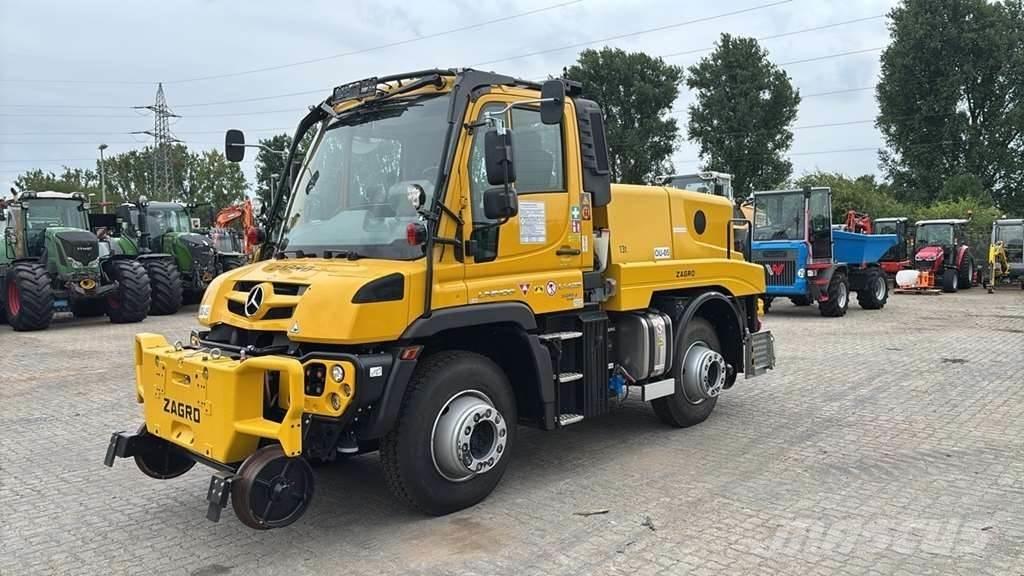 Unimog U423 Cab & Chassis Trucks