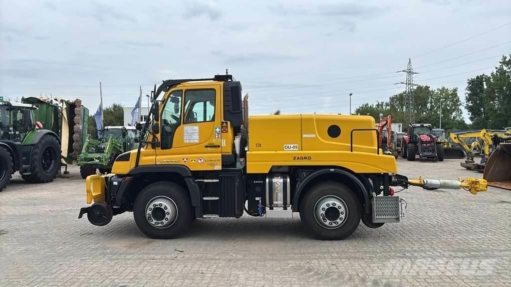 Unimog U423 Cab & Chassis Trucks