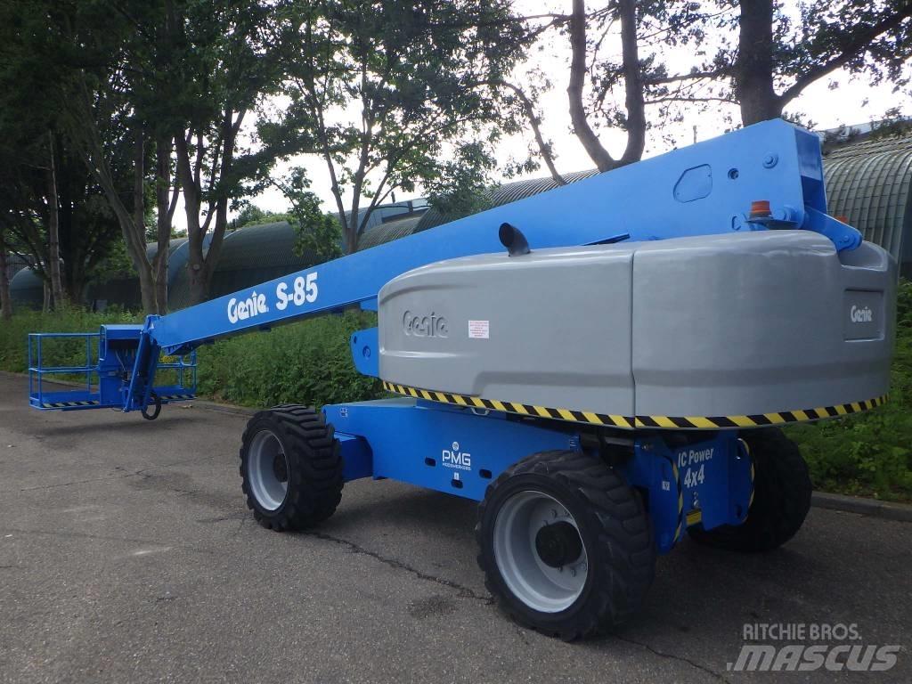 Genie S85 Telescopic boom lifts