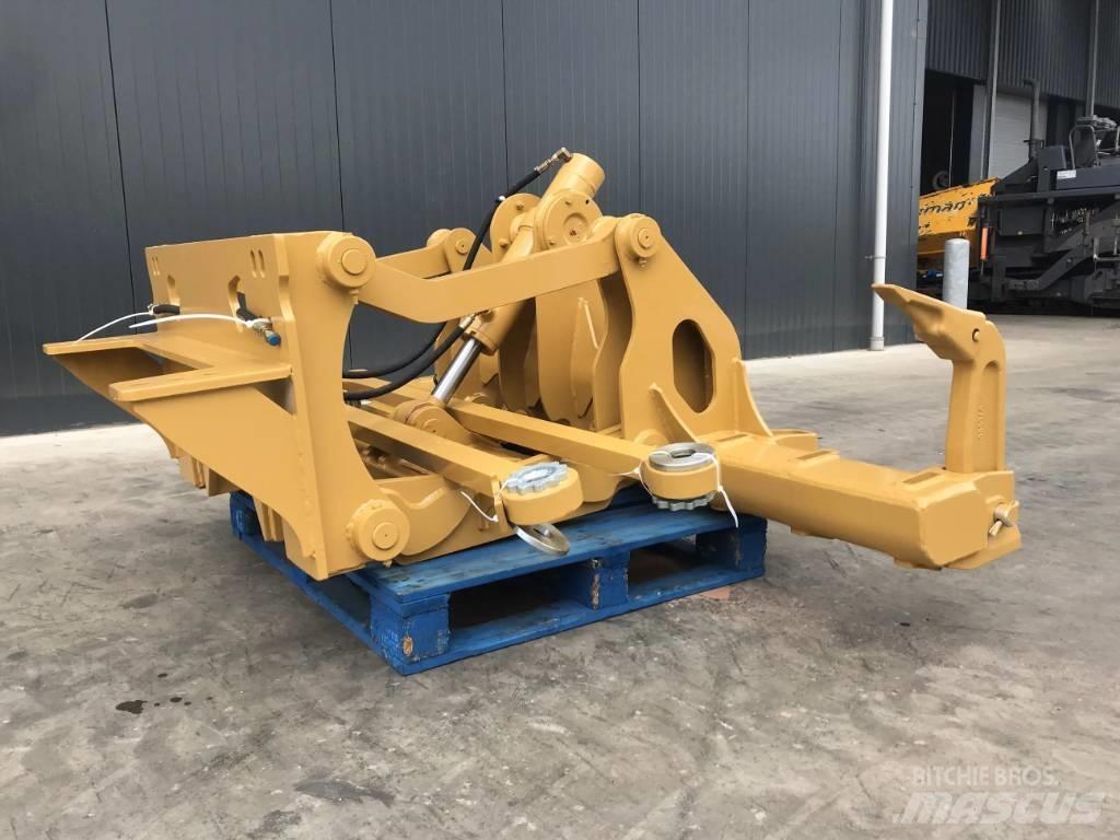 CAT 140M3 Rippers