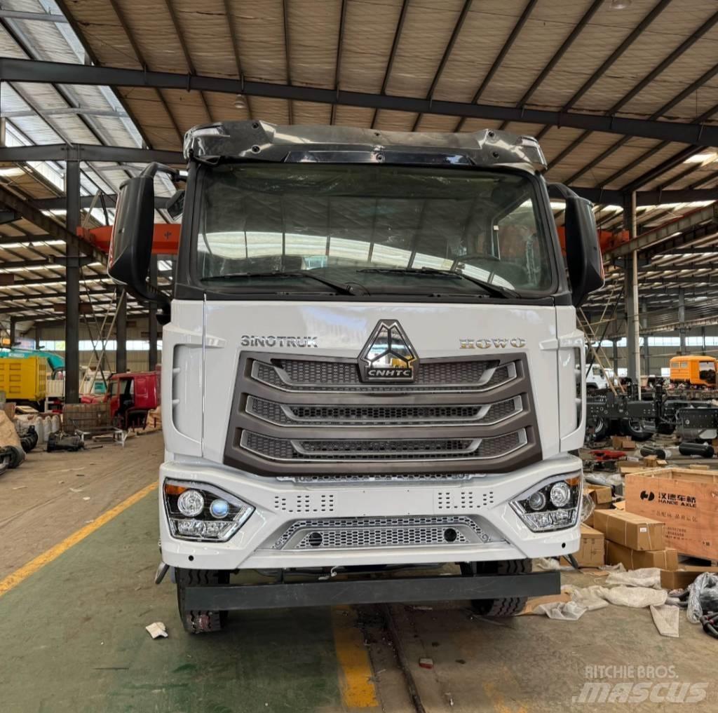 Howo NX Conventional Trucks / Tractor Trucks
