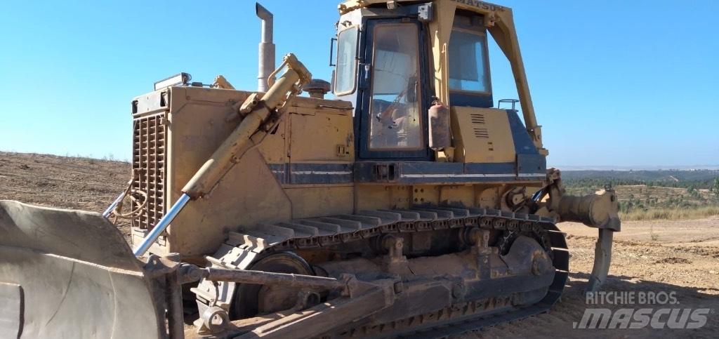 Komatsu D 85 E-21 Crawler dozers