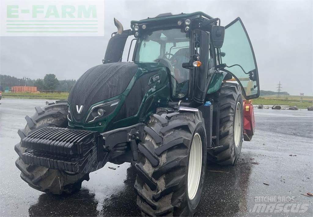 Valtra T174 Tractors