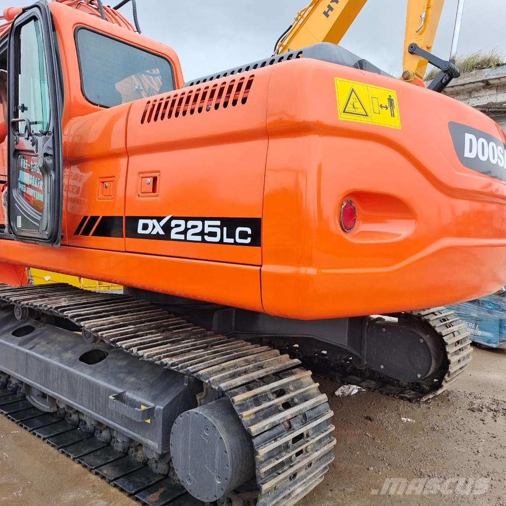 Doosan DX 225 LC Crawler Excavators