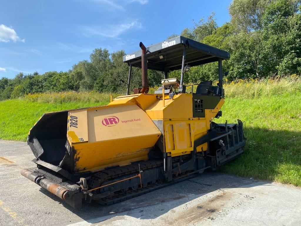 ABG Titan 7820 Asphalt pavers