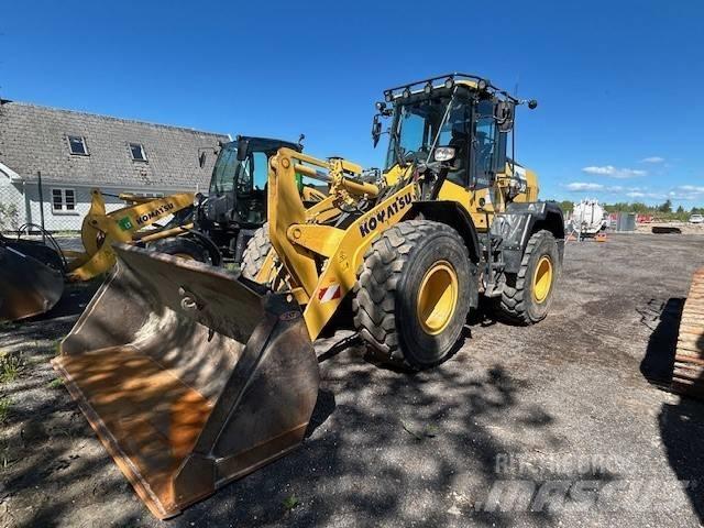 Komatsu WA200-8 Wheel Loaders