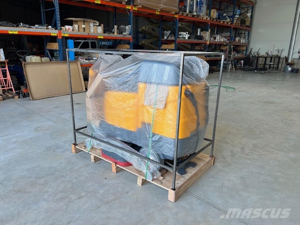  HIPPO AR-X9 Scrubber dryers