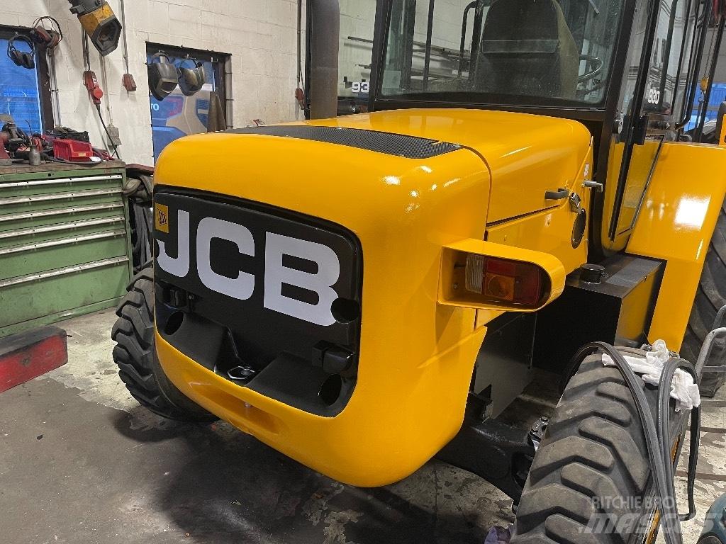 JCB 930 Rough Terrain Trucks
