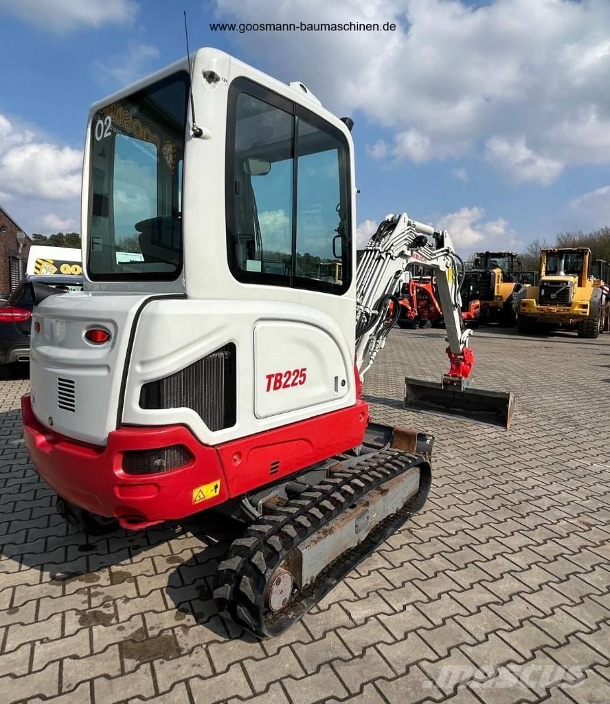 Takeuchi TB 225 Mini Excavators <7t (Mini Diggers)