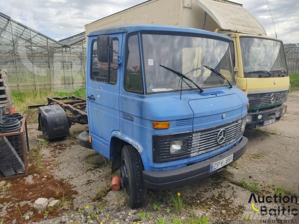 Mercedes-Benz 608 Cab & Chassis Trucks