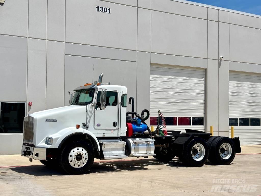 Kenworth T 800 Conventional Trucks / Tractor Trucks