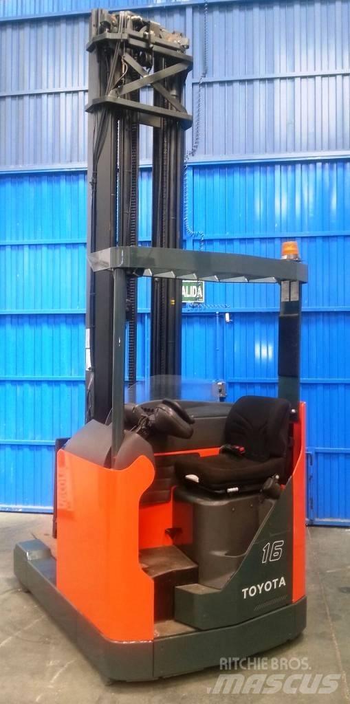 Toyota 7 FBRE 16 Reach trucks
