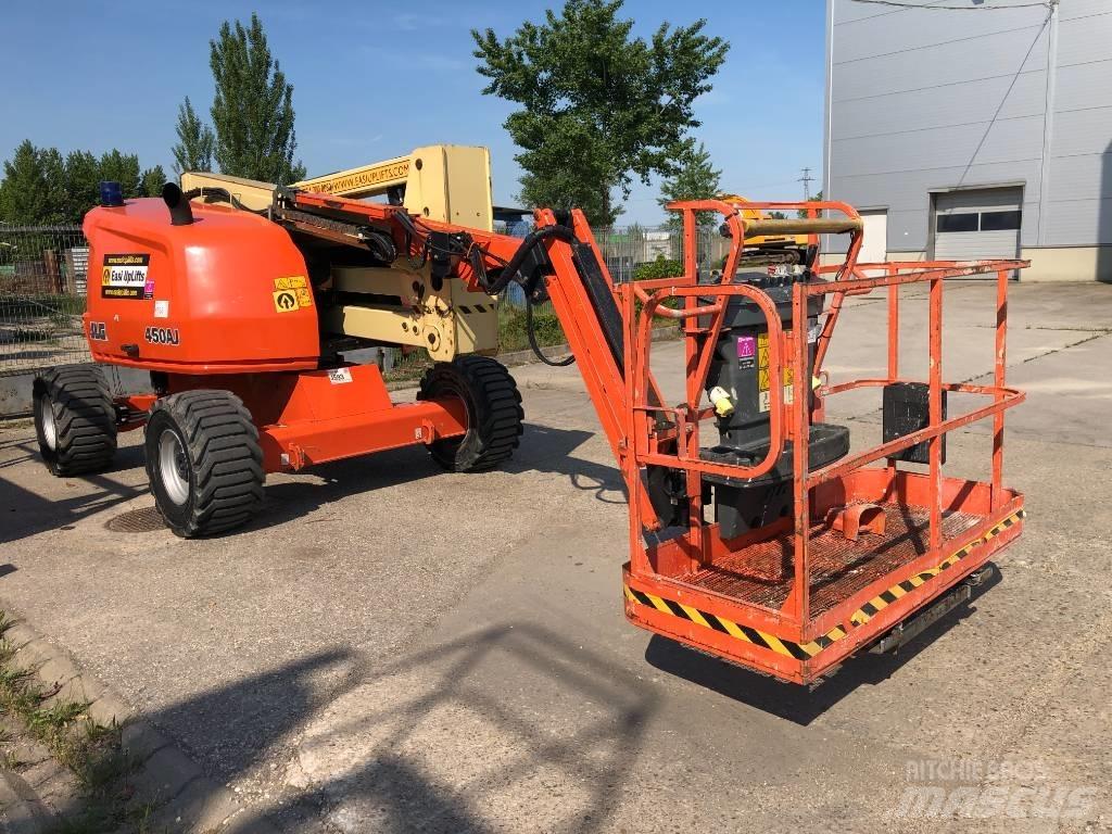 JLG 450 AJ Articulated boom lifts