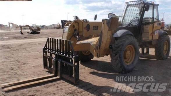 CAT TH560B Telescopic Handlers