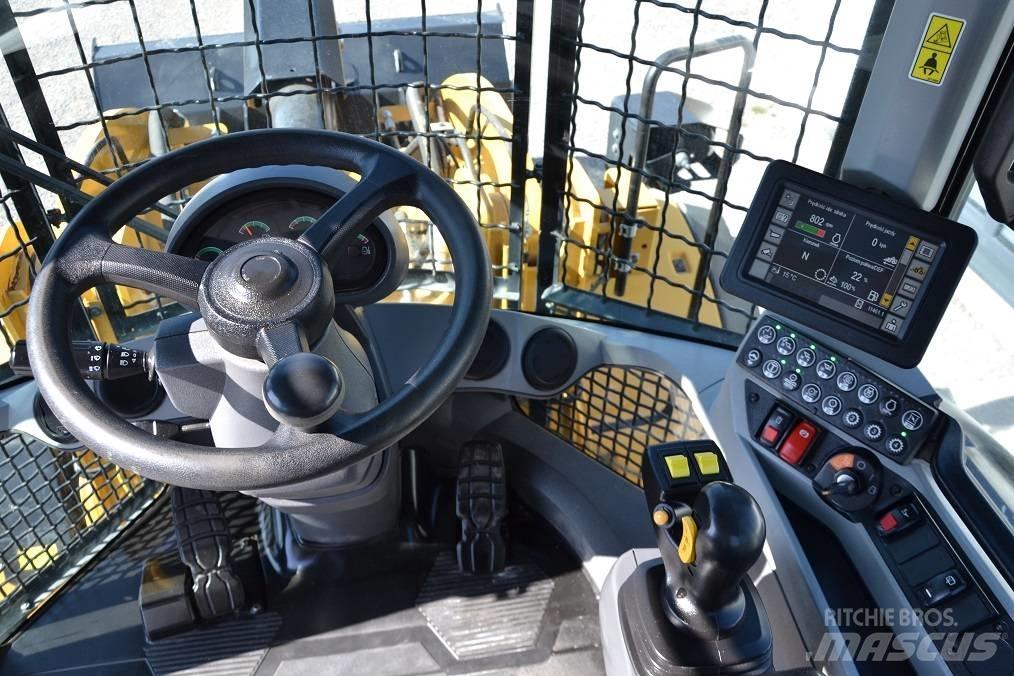 CAT 938 M Wheel Loaders