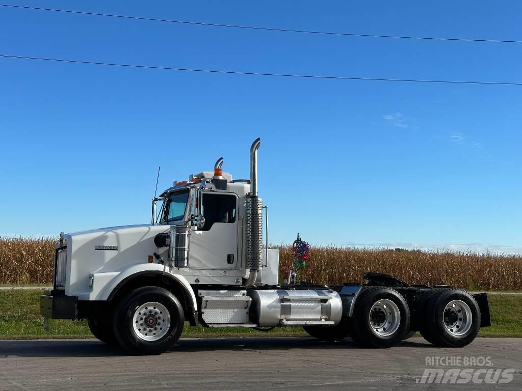 Kenworth T 800 Conventional Trucks / Tractor Trucks