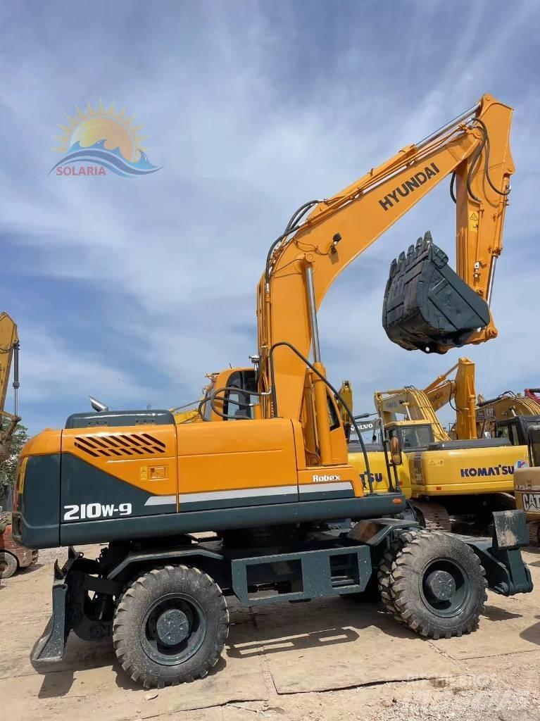 Hyundai R210W-9 Wheeled Excavators