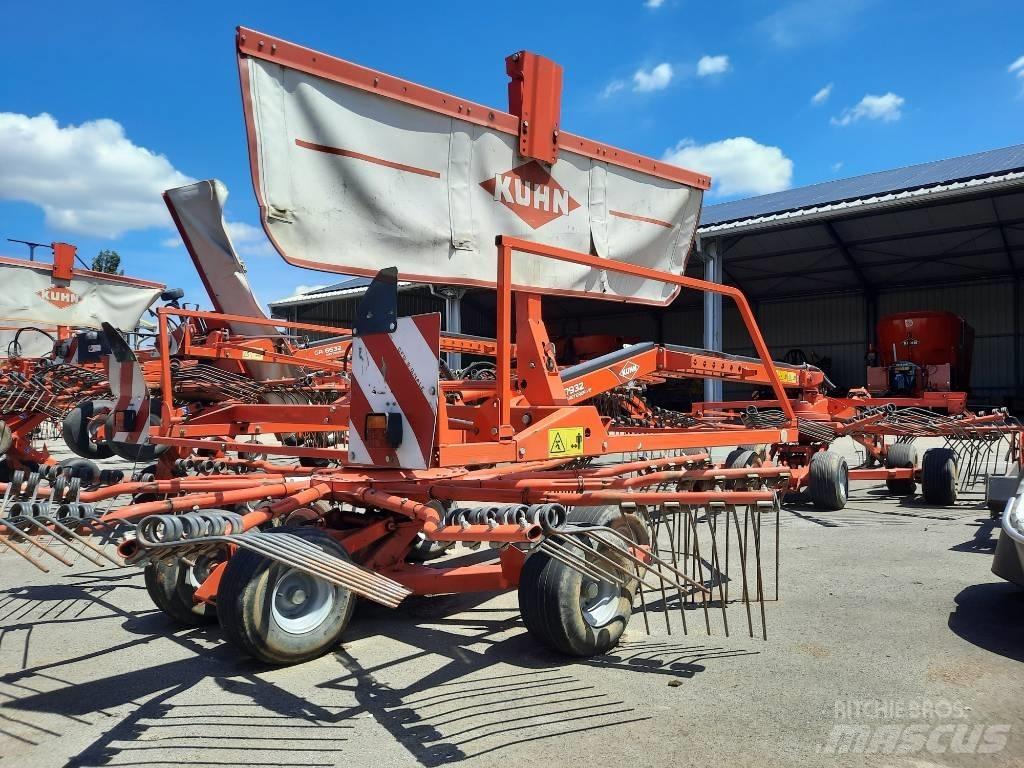 Kuhn GA 7932 Swathers \ Windrowers
