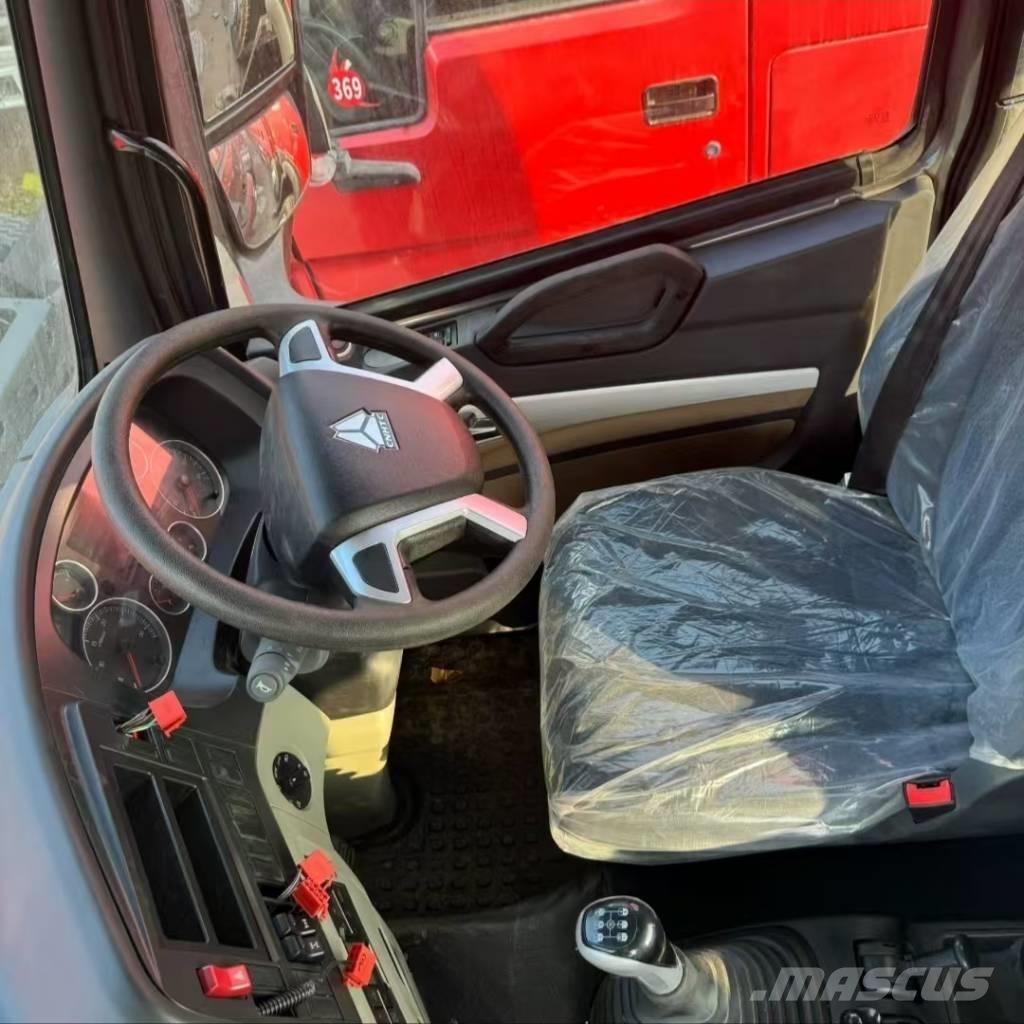 Howo 380 6x4 Conventional Trucks / Tractor Trucks