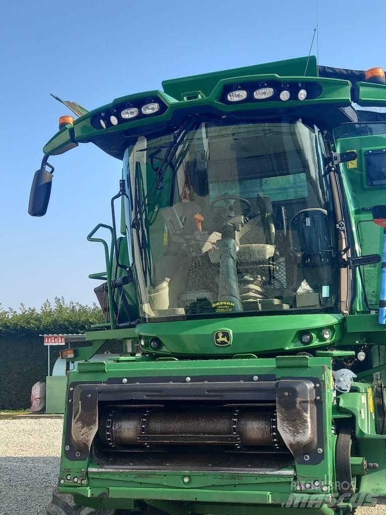 John Deere S 780i Combine Harvesters
