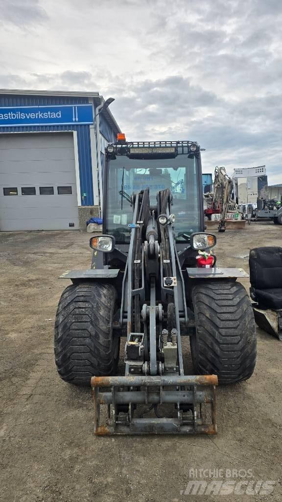 GiANT V 6004 T Mini Loader