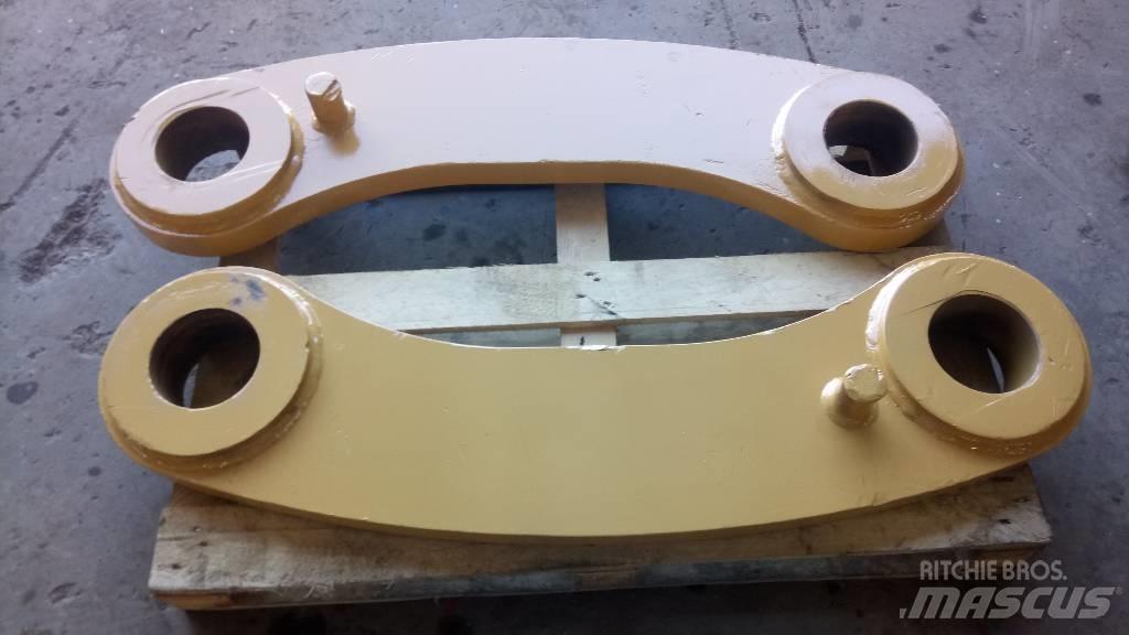 CAT 245 Booms and dippers