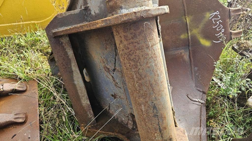 inconnu Axe Buckets