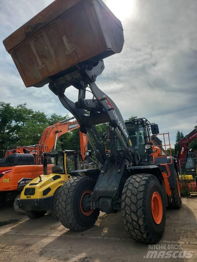 Develon DL 420 CVT-7 Wheel Loaders