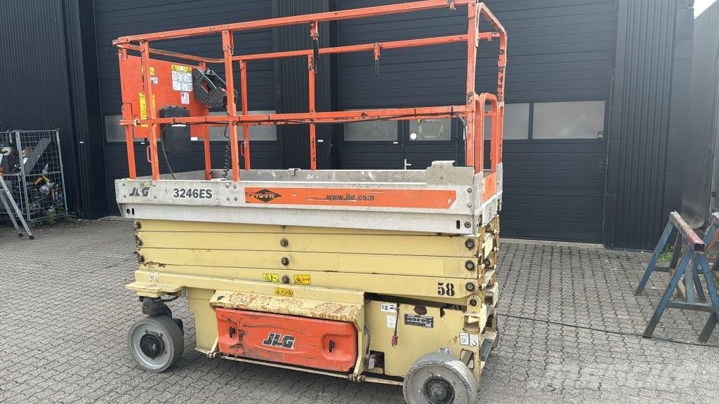JLG 3246 ES Scissor Lifts