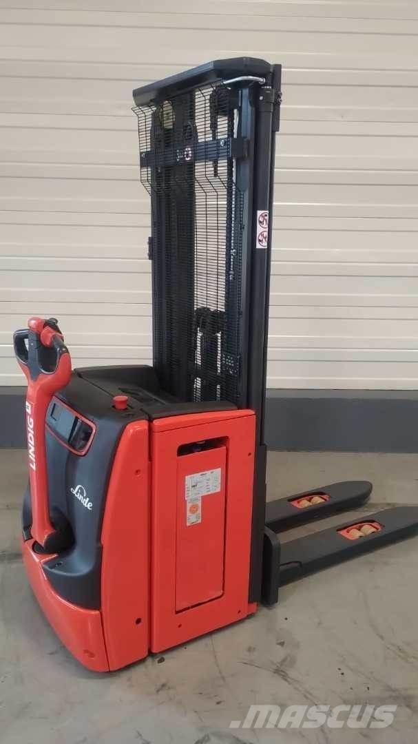Linde L14 Self Propelled Stackers