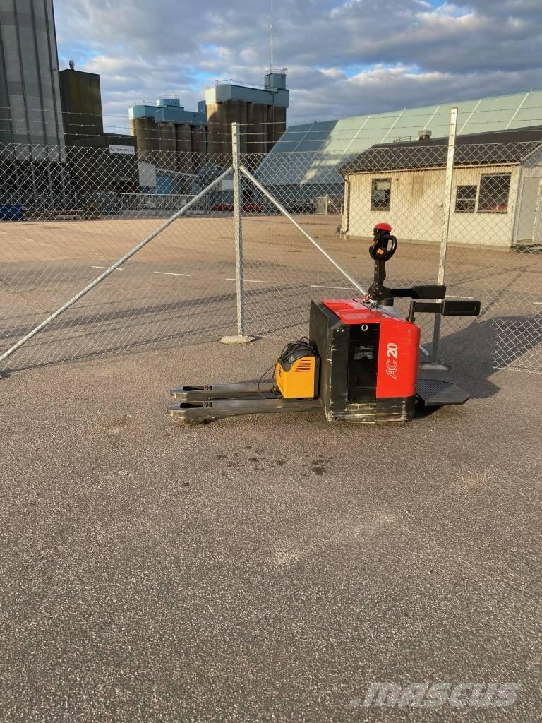 Heli CBD 20 Low lifter with platform