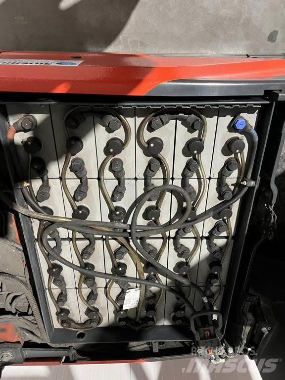 Linde E16-02 Electric Forklifts