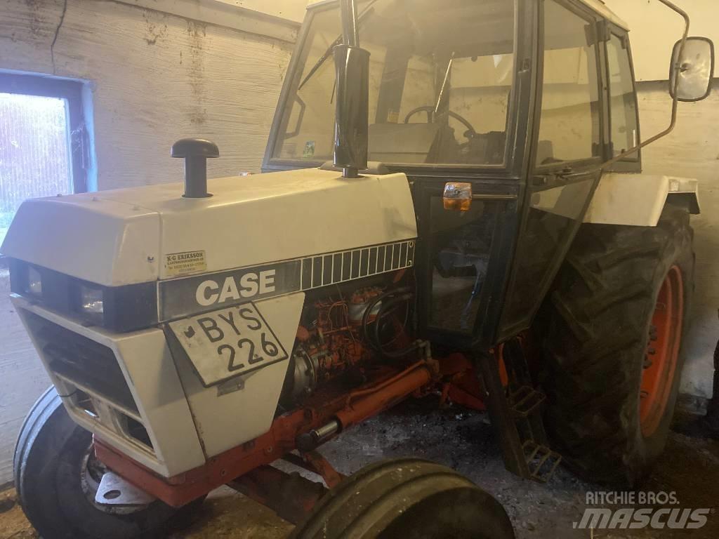 CASE 1390 Tractors