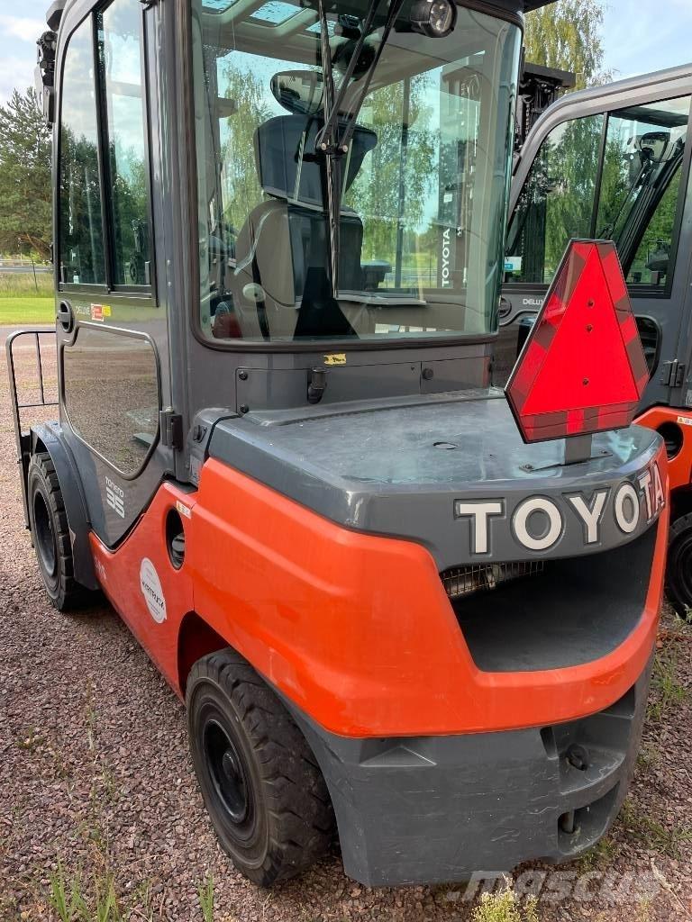 Toyota 52-8FDJF35 Diesel Forklifts
