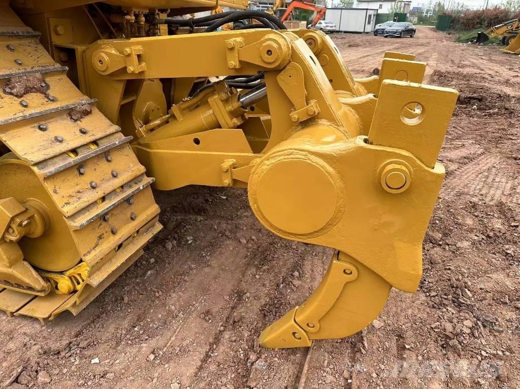 CAT D8R Crawler dozers