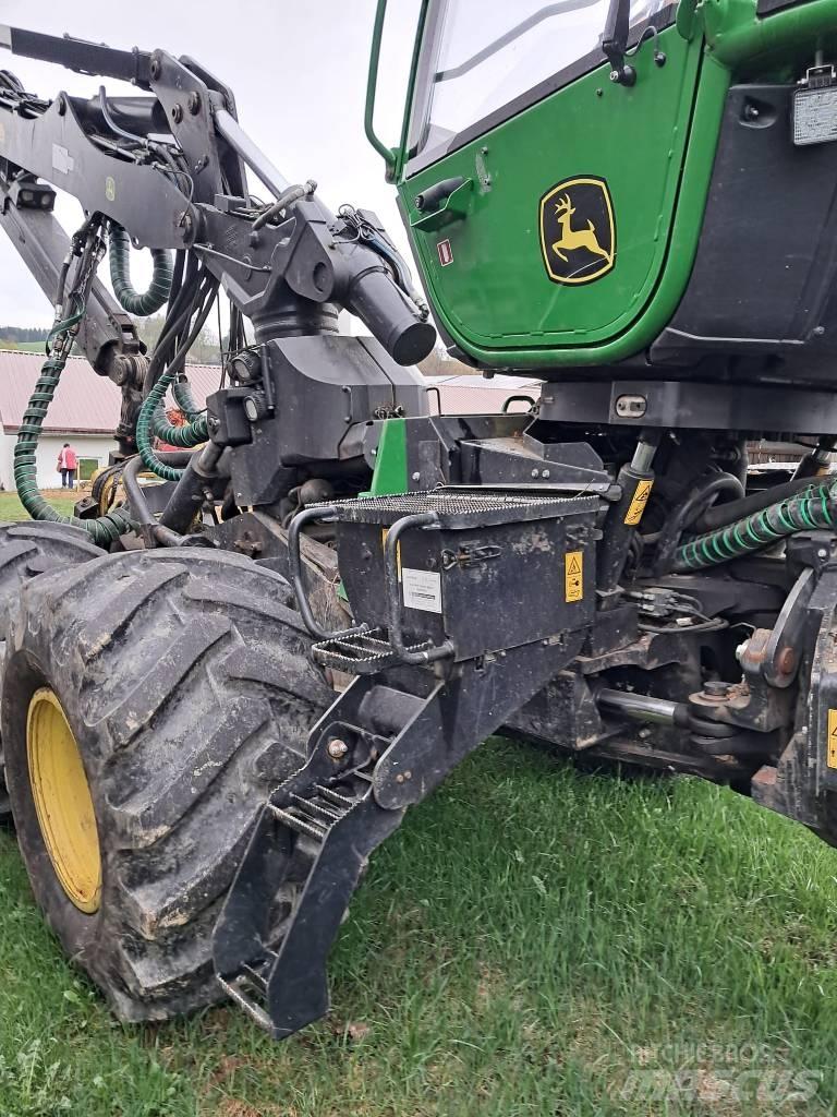 John Deere 1470 G Harvesters