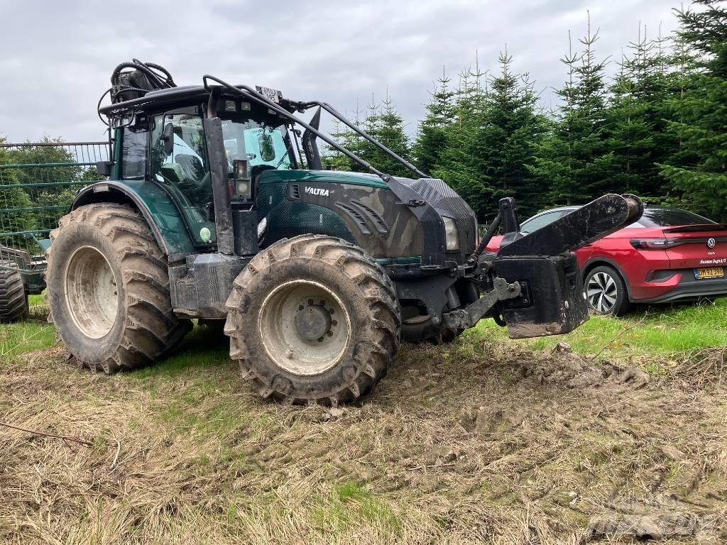 Valtra T 213 V Forestry Tractors