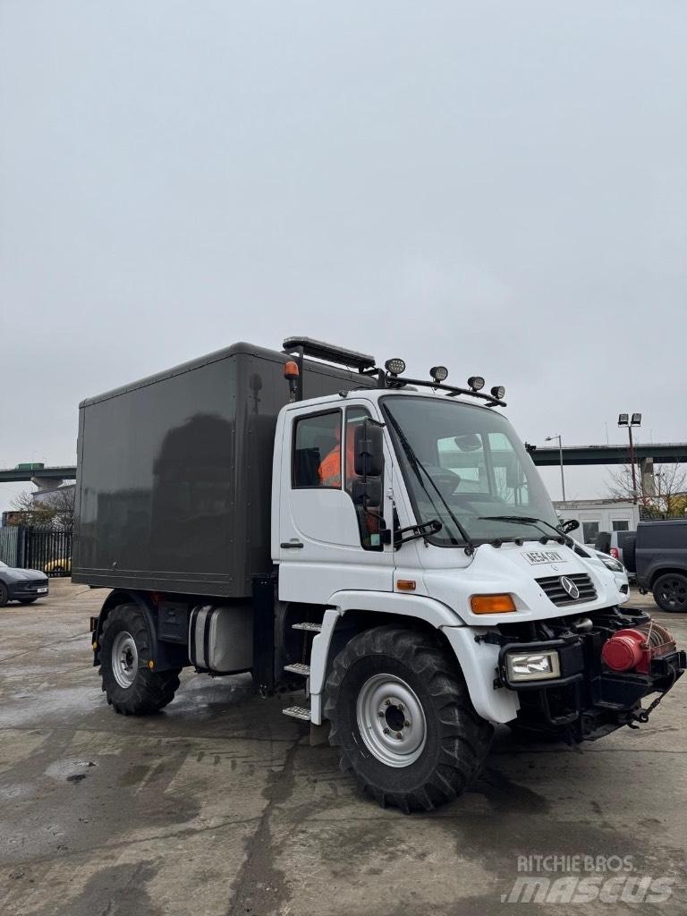 Unimog U300 Utility Machines