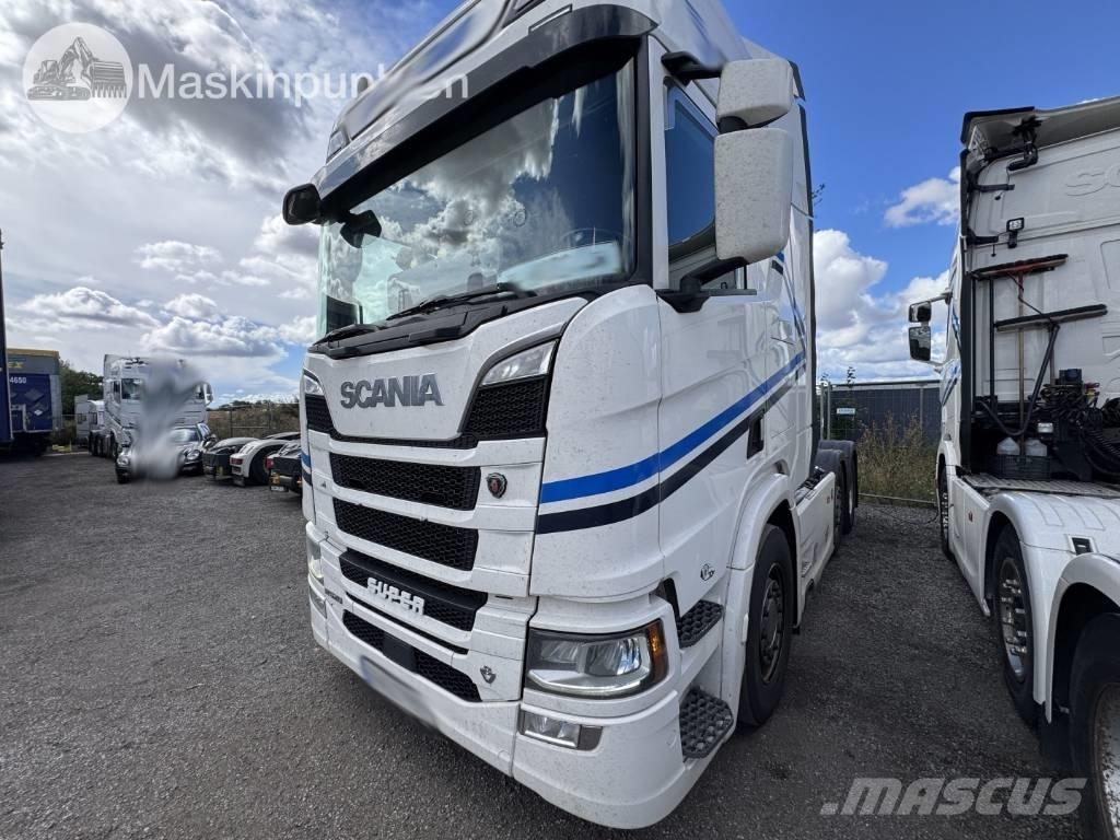 Scania R 520 Conventional Trucks / Tractor Trucks