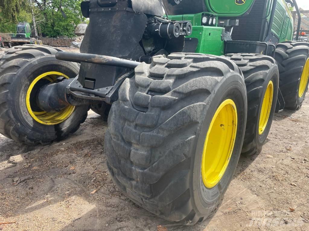 John Deere 1270 G Harvesters