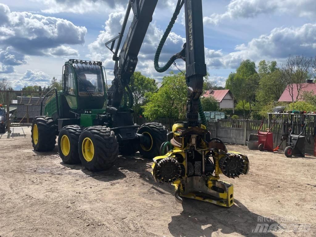 John Deere 1270 G Harvesters